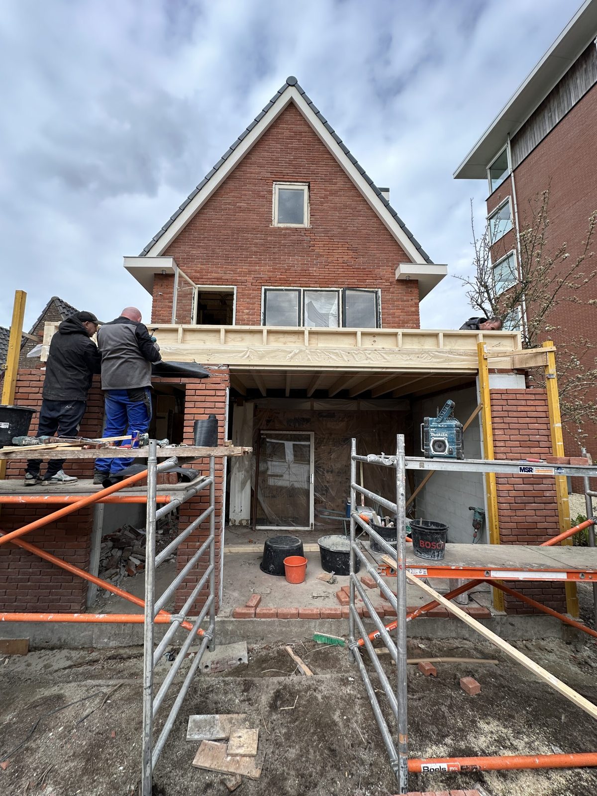 Nieuwbouw en aanbouw in uitvoering